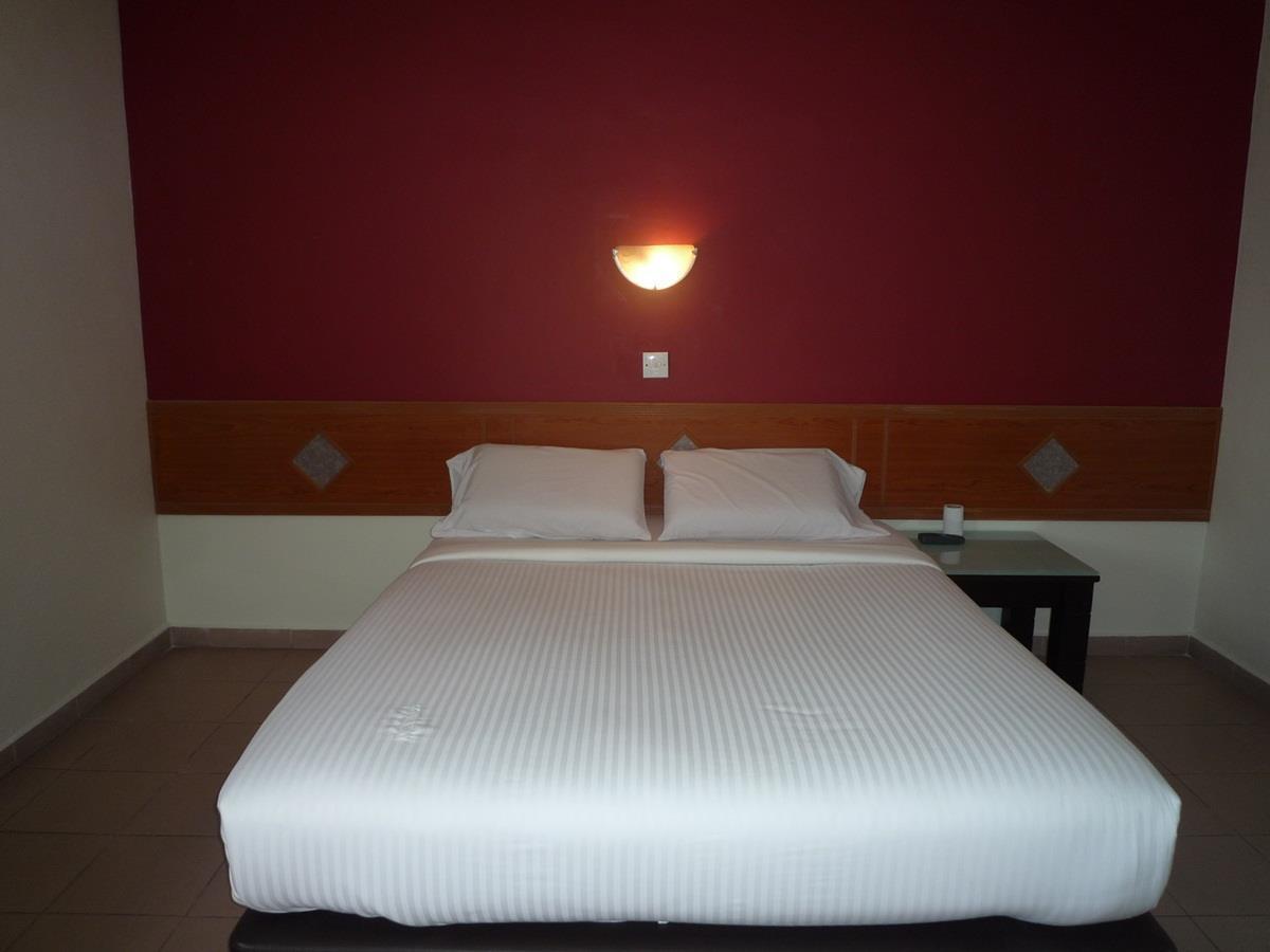 Hotel Lotus 3*