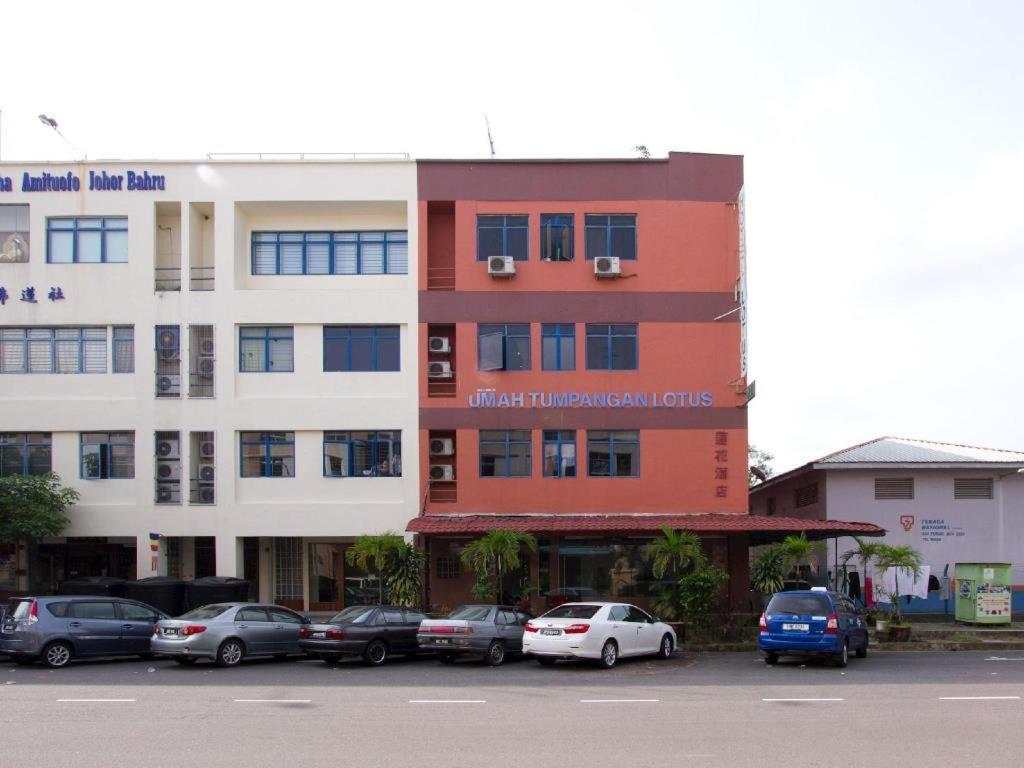 Lotus 3* Johor Bahru